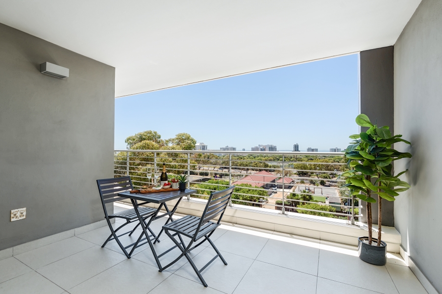 2 Bedroom Property for Sale in Green Point Western Cape